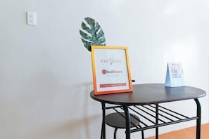 Interior - RedDoorz @ Isabelle Tourist Hotel Hinatuan (Surigao del Sur)