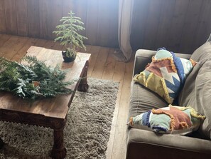 Basic-Ferienhütte | Wohnbereich