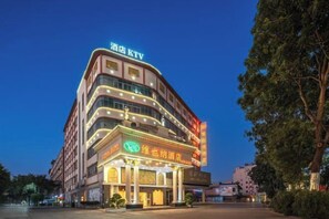 Exterior - Weina Hotel (Dongguan Longfeng Mountain Resort) (Dongguan)
