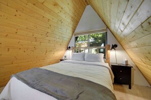 3 chambres, fer et planche à repasser, Wi-Fi, draps fournis