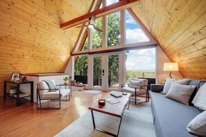 Smart TV, fireplace, offices