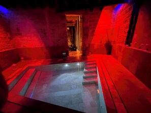 Whirlpool, Massageanwendungen