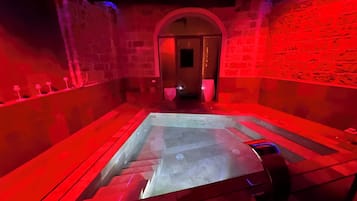 Hot tub dan pijat