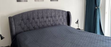 1 chambre, fer et planche à repasser, Wi-Fi, literie fournie