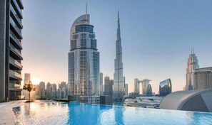 Pool - Superb 2BR w/Burj Khalifa & Fountain View (Dubai)