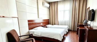 Xuancheng Zhongzhou Business Hotel