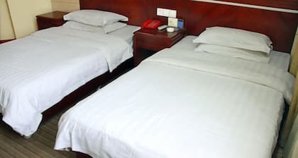 Xuancheng Zhongzhou Business Hotel