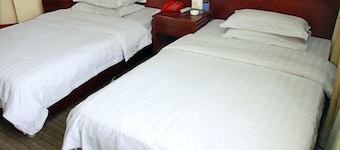 Xuancheng Zhongzhou Business Hotel