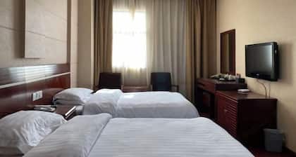 Xuancheng Zhongzhou Business Hotel
