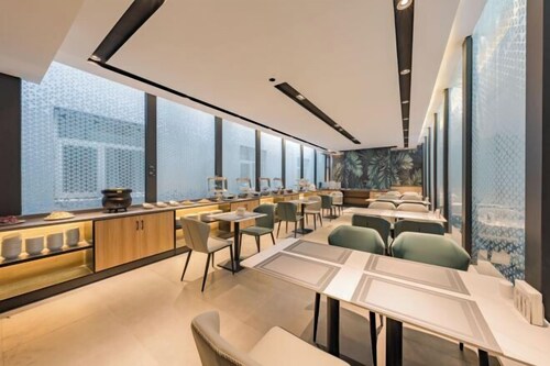 New Century Meitu Hotel (Ningbo Tianyi Square, Gulou Metro Station)