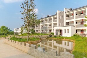 Unclassified image, 5 of 60, button - Shikang Shiwai Taoyuan Leisure Tourist Resort (Guangde)