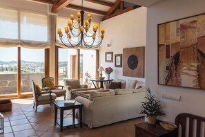 Smart-TV og stereoanlegg