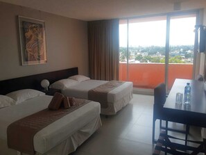 Deluxe Double Room, Balcony, City View | Desk, iron/ironing board, free WiFi - Hotel de Cuautla (Cuautla)