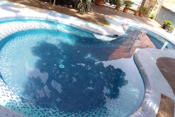 Bañera de hidromasaje exterior