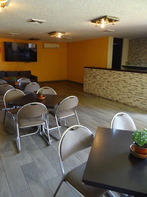 Bar (in der Unterkunft)