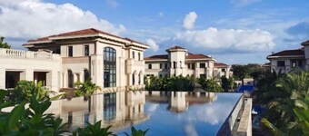 Redbird Hotel Haikou