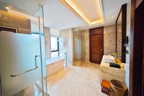Cribs/infant beds - Redbird Hotel Haikou (Haikou)