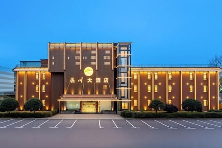 Exterior. Xinchuan Hotel (Sanbao Shop of Tao Xi Chuan, Jingdezhen)