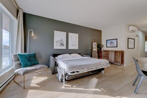 1 bedroom, desk, iron/ironing board, WiFi - E202-Condo ski in ski out / vélo in vélo out (Bromont)