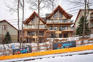 Exterior - E104-Condo ski in ski out /vélo in vélo out (Bromont)