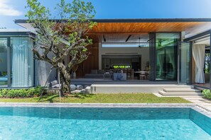 Vila superluxo, vista para a piscina | Terraço/pátio