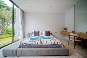 Luxury-Villa, Poolblick | 4 Schlafzimmer, Zimmersafe, individuell dekoriert