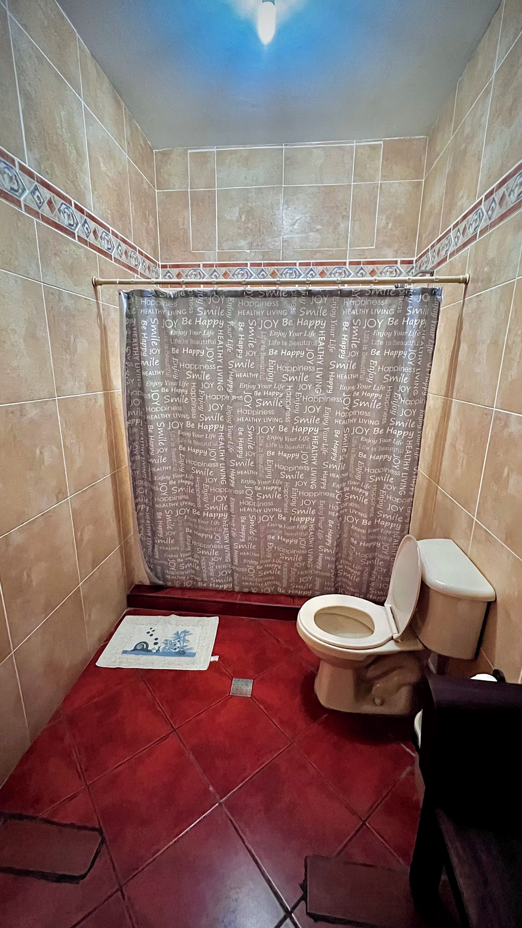 Basic Apartment | Bathroom