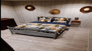 2 chambres, coffres-forts dans les chambres, fer et planche à repasser
