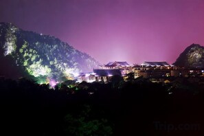 صورة غير مصنفة، 3 من 45، زرّ