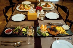 Food and drink - Hotel Black Diamond (Kathmandu)