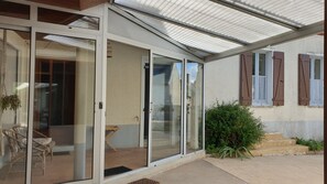 Exterior detail - Gîte Familial et Convivial - zoo de la Flèche - Animal de Compagnie Accepté (Noyant-Villages)