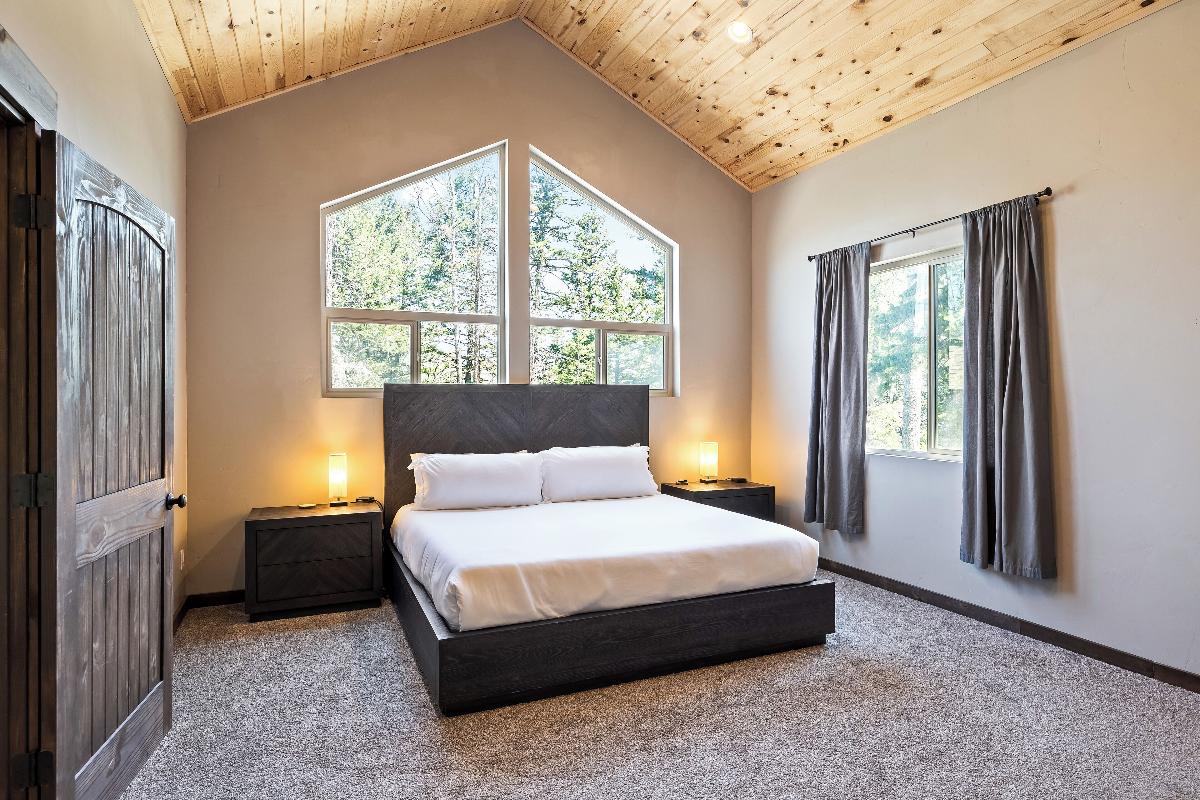 6 chambres, fer et planche à repasser, accès au Wi-Fi (inclus)