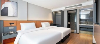 Mingzhu Holiday Hotel