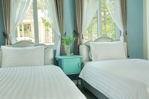 Cribs/infant beds - Kata Bai D (Phuket)