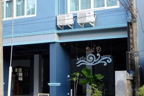 Unclassified image, 5 of 15, button - Kata Bai D (Phuket)