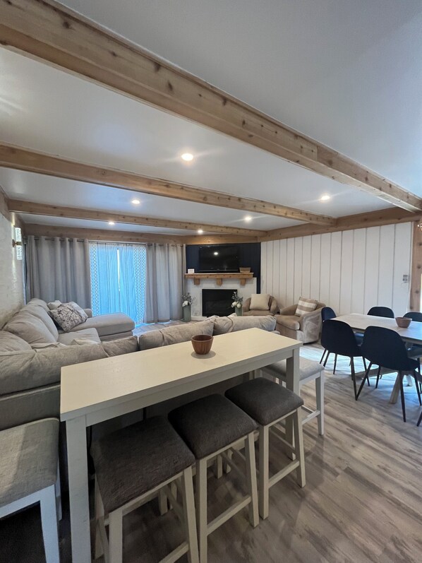 Smart TV, fireplace, books