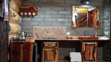 Cabana familiar | Cuina privada | Frigorífic gran, microones i forn amb torradora