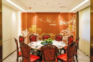 Ảnh chưa phân loại, 3 trong số 55 ảnh, nút