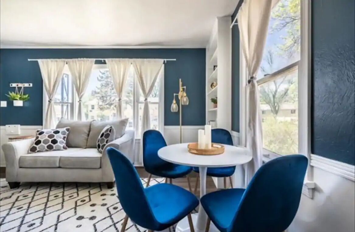 Smart TV, books, offices