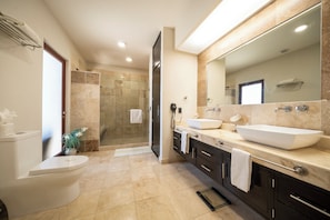Deluxe-Apartment | Badezimmer