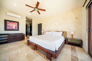 Condo Deluxe | 3 habitaciones, caja de seguridad en la habitación y wifi gratis