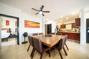Dining room - Beachfront Ocean View Penthouse Surf 408 (Playa del Carmen)