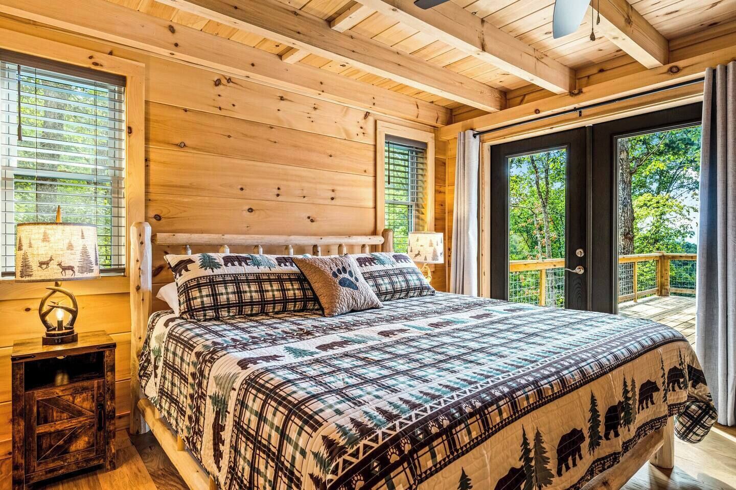 5 habitaciones, tabla de planchar con plancha, wifi y ropa de cama 