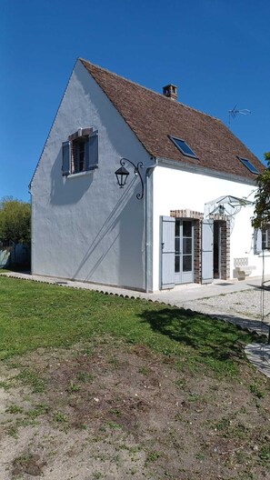 Exterior - Maison de Vacances à la Campagne en Famille ou Amis 8-10 Personnes 1h30 Paris (Cepoy)