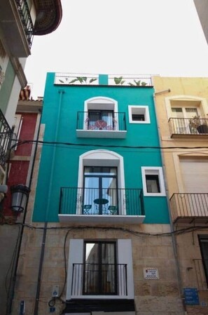 Exterior detail - Studio Glamour Rose Alicante (Alicante)