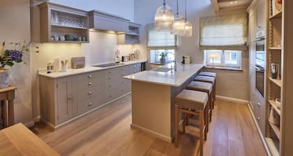 Exklusives Ferienhaus mit Dachterrasse, Kamin & Sauna im romantischen Deidesheim