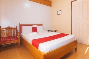 Room - RedDoorz @ Farm Side Hotel Laoag City (Laoag)