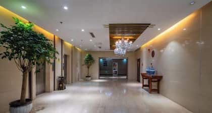 Grand Cloud View Hotel