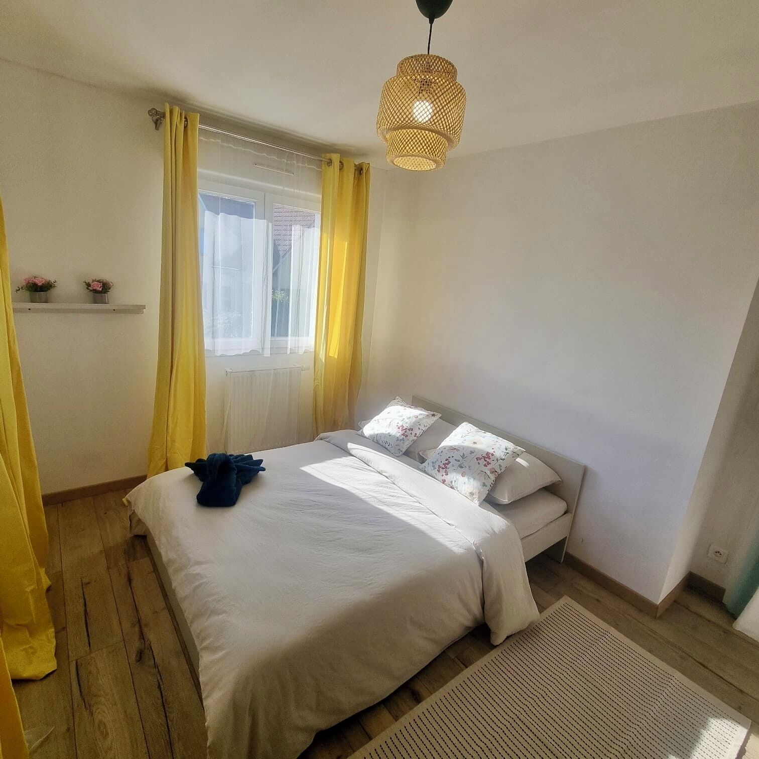 3 chambres, bureau, fer et planche à repasser, Wi-Fi gratuit