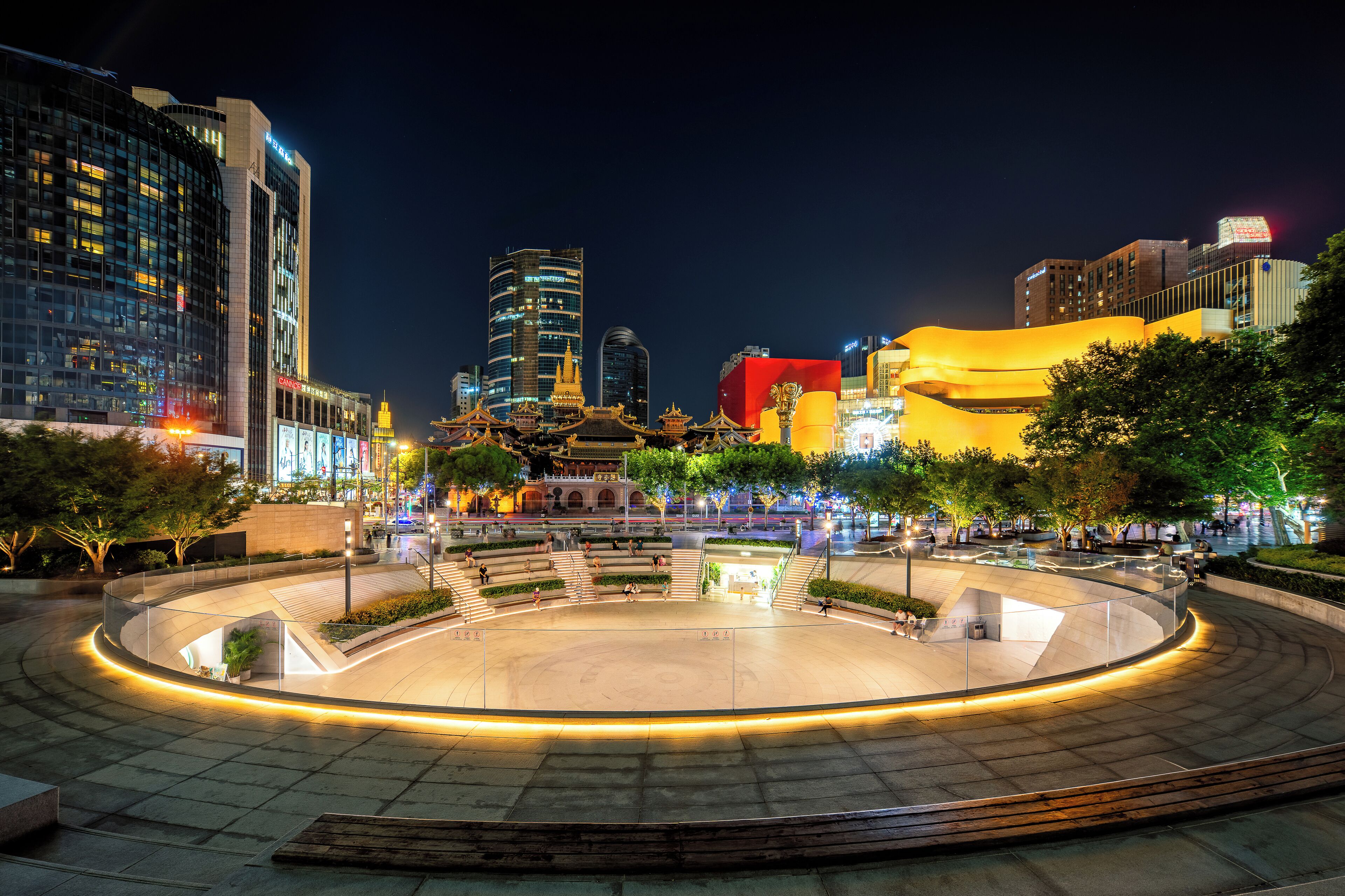 บริเวณภายนอก